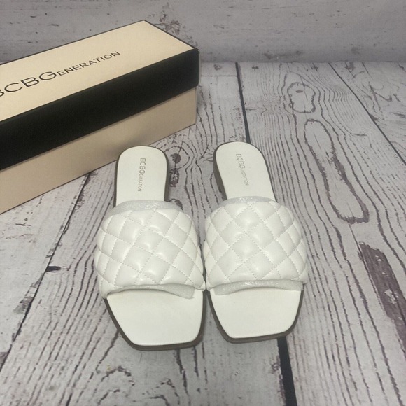 BCBGeneration Slides Shoes Womens Size 10 M Slip on Flat Laila White - Picture 3 of 8